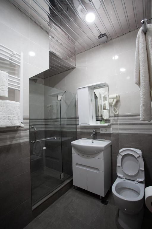 Hotel avenue 106 room 4